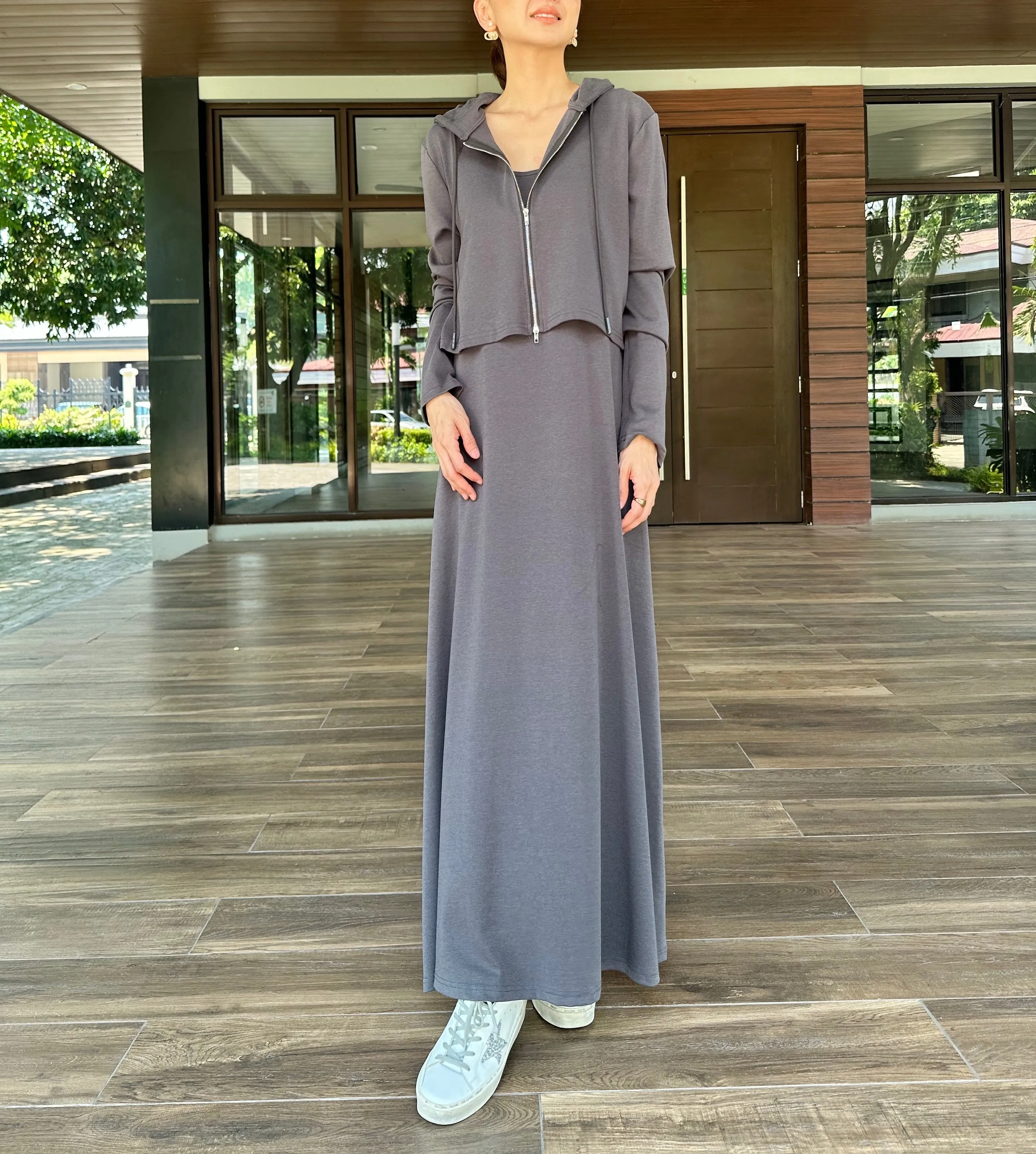 Audrey Sleeveless Dress in Grey